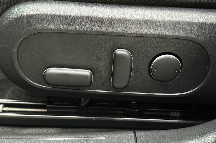 Blå Hyundai Ioniq 6 fra 2024