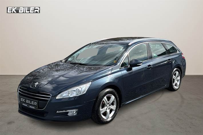 Blå Peugeot 508 fra 2013