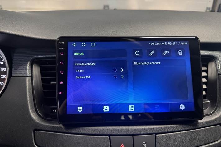 Blå Peugeot 508 fra 2013