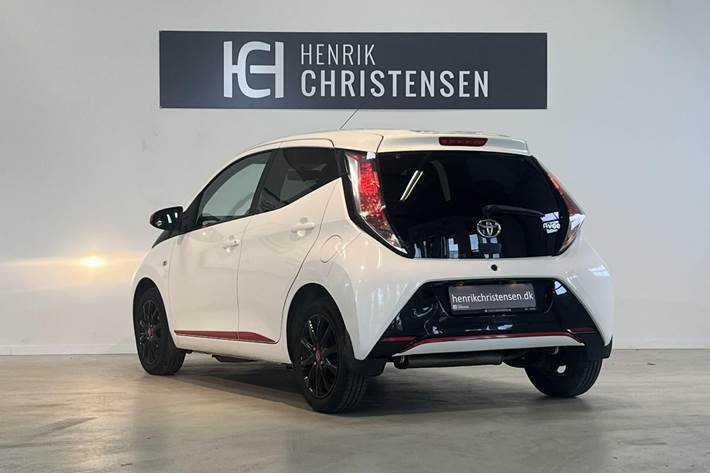 Hvid Toyota Aygo fra 2017