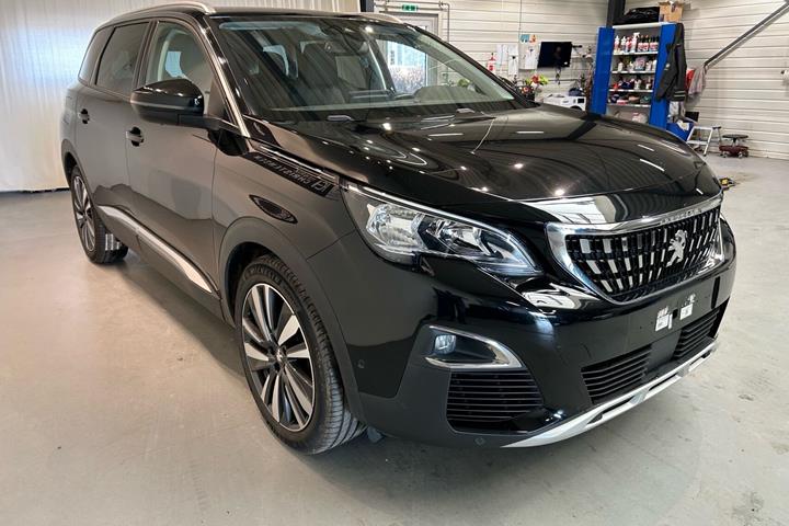 Sort Peugeot 5008 fra 2020