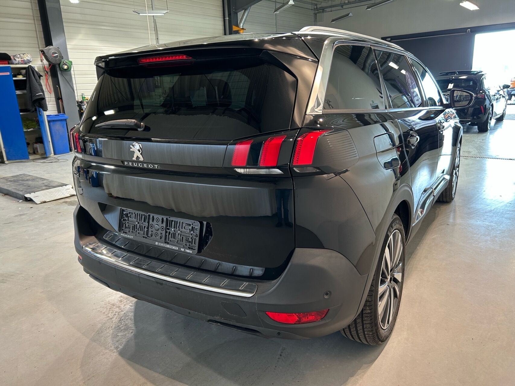 Sort Peugeot 5008 fra 2020