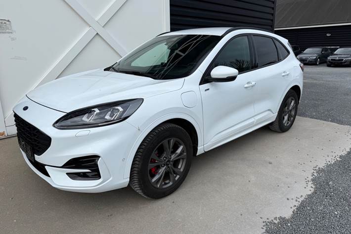 Hvid Ford Kuga fra 2023
