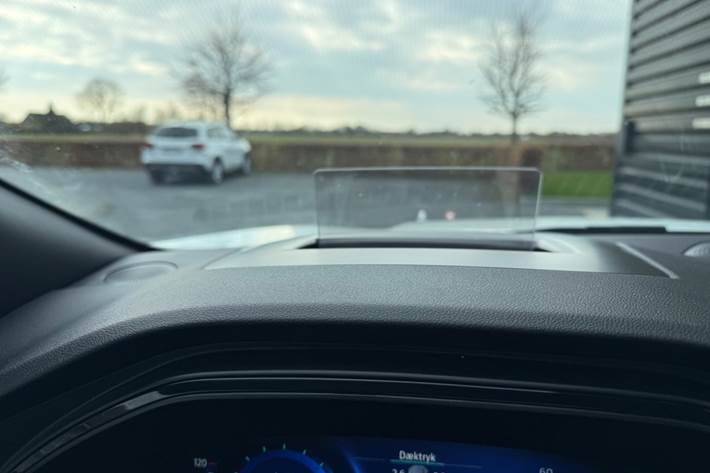 Hvid Ford Kuga fra 2023