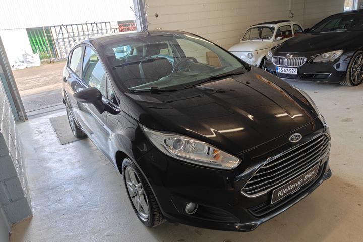 Gul Ford Fiesta fra 2015