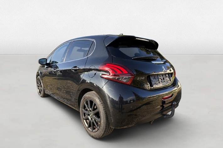 Grøn Peugeot 208 fra 2016