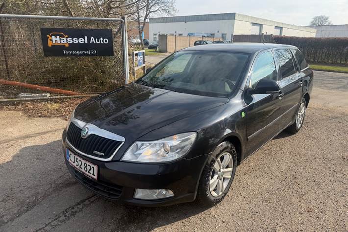 Grøn Skoda Octavia fra 2012