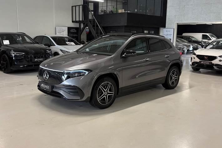 Grå Mercedes EQA250+ fra 2025 set udefra