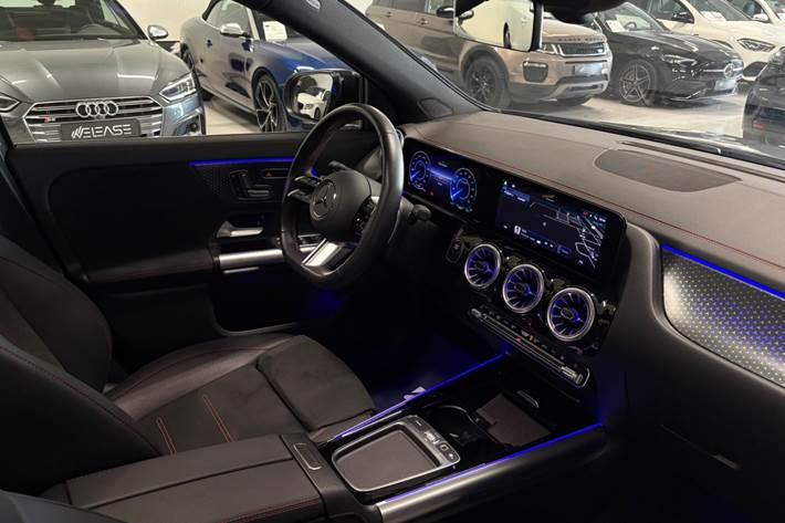 Grå Mercedes EQA250+ fra 2025