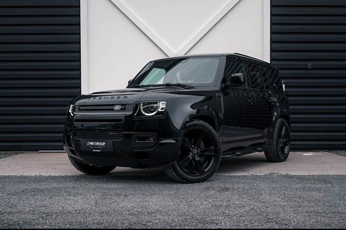 Gul Land Rover Defender 110 fra 2021