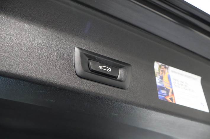 Grå BMW iX3 fra 2022