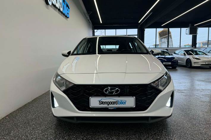 Hvid Hyundai i20 fra 2022