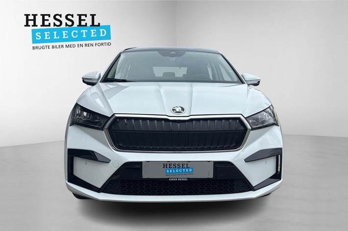 Hvid Skoda Enyaq fra 2025