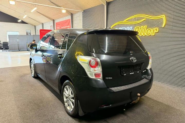 undefined Toyota Verso fra 2010