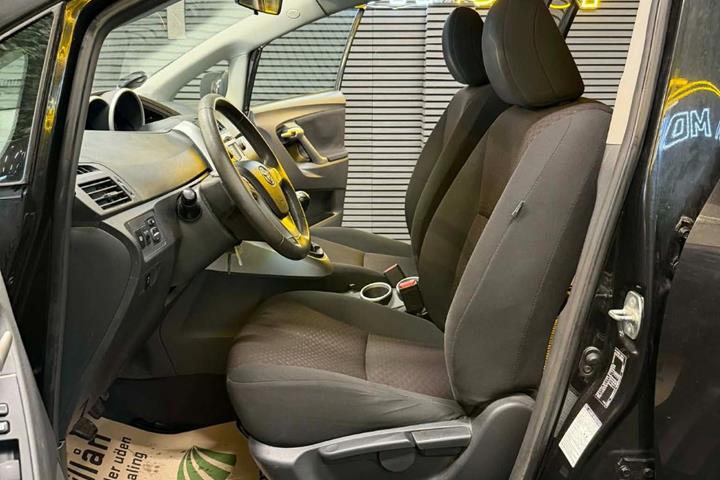 undefined Toyota Verso fra 2010