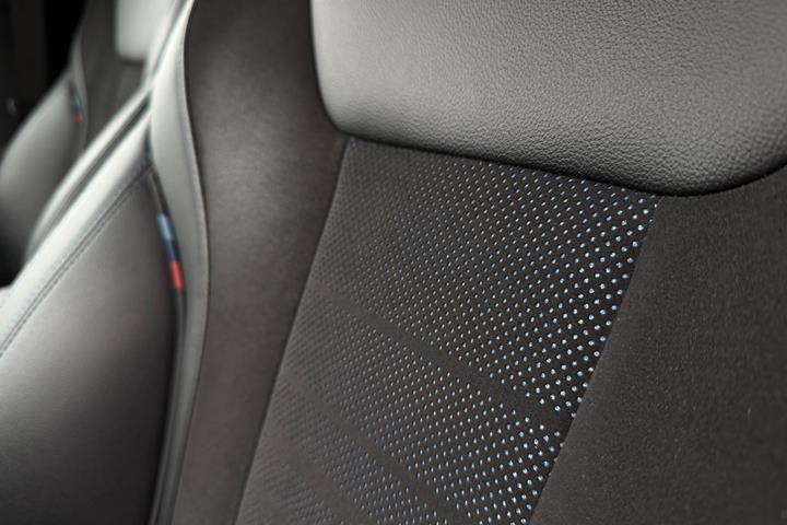 Grøn BMW 330e fra 2022