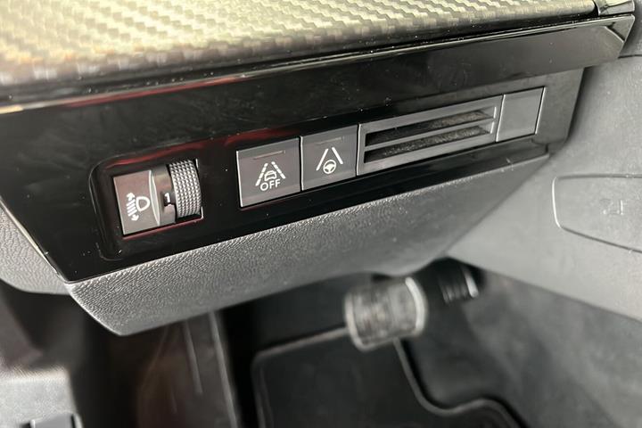 Sort Peugeot 508 fra 2020