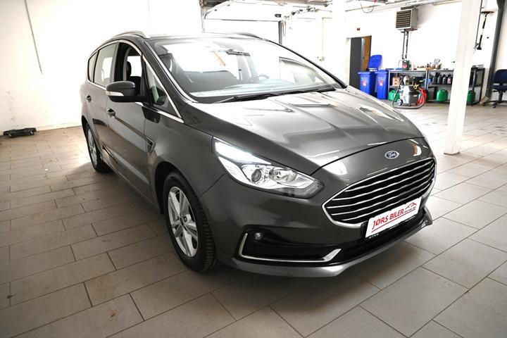 Grå Ford S-MAX fra 2021
