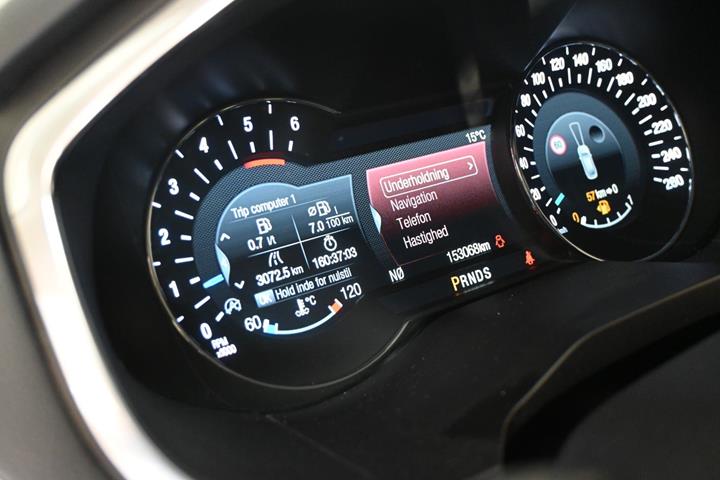 Grå Ford S-MAX fra 2021