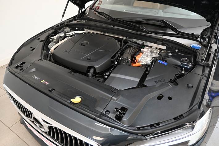 Blå Volvo V90 fra 2019