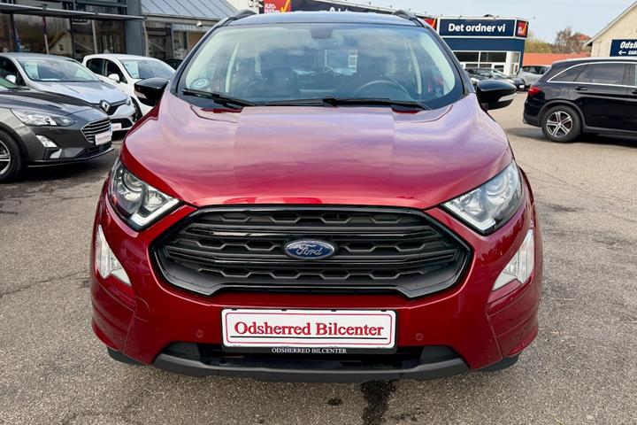 Rød Ford EcoSport fra 2018