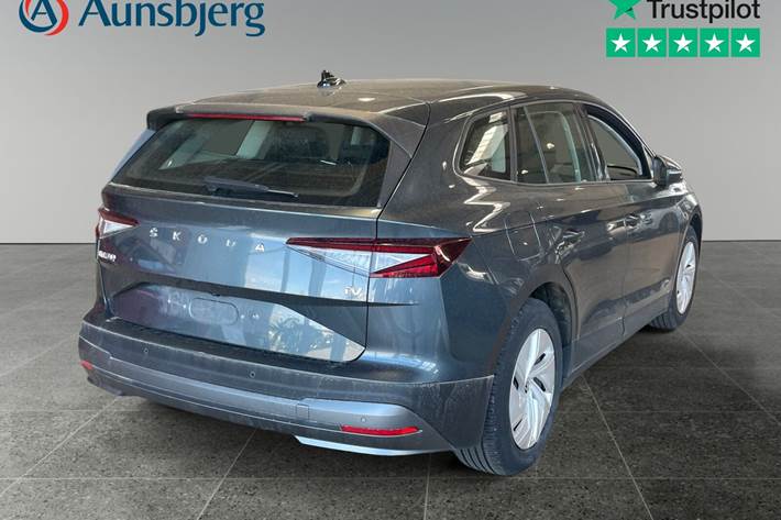 Grå Skoda Enyaq fra 2021