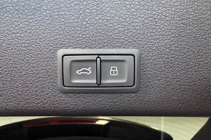 Sort Audi e-tron fra 2023