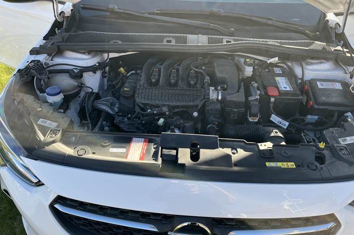 Hvid Opel Corsa fra 2020