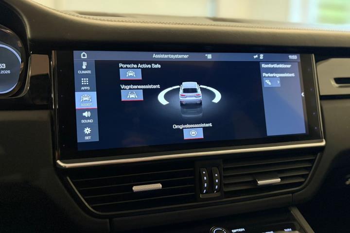 Sort Porsche Cayenne fra 2018