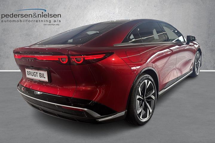 Rød Mazda 6e fra 2026