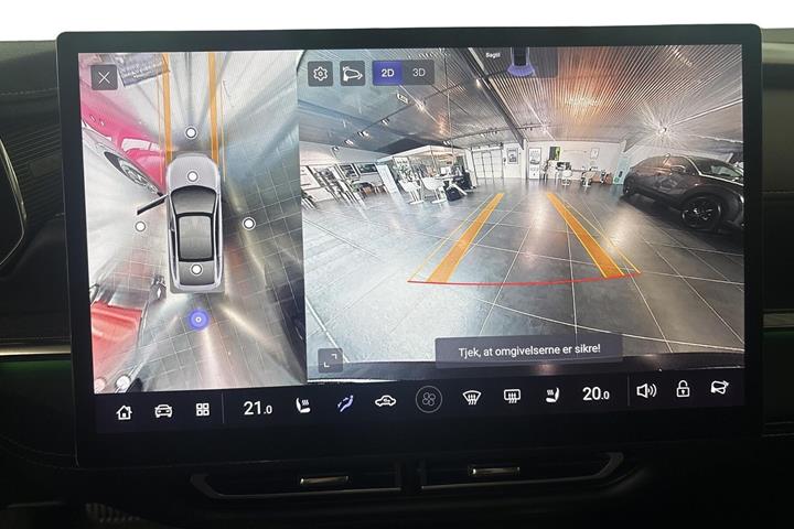 Rød Mazda 6e fra 2026