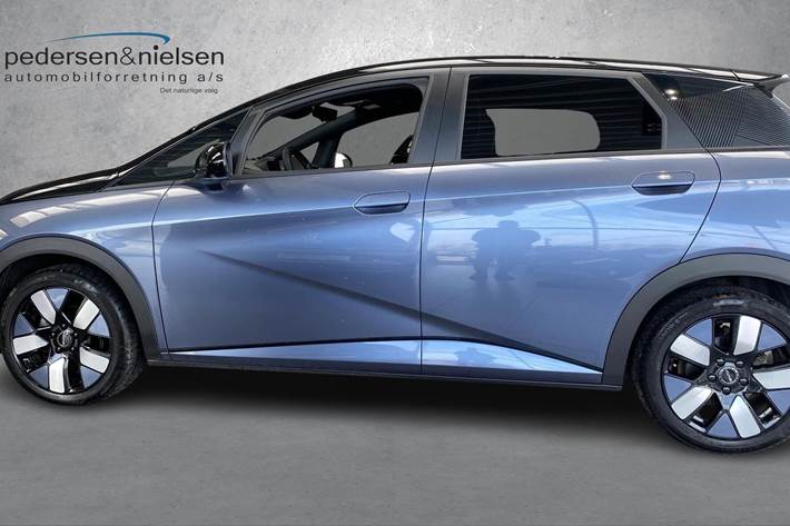 Blå BYD Dolphin fra 2024