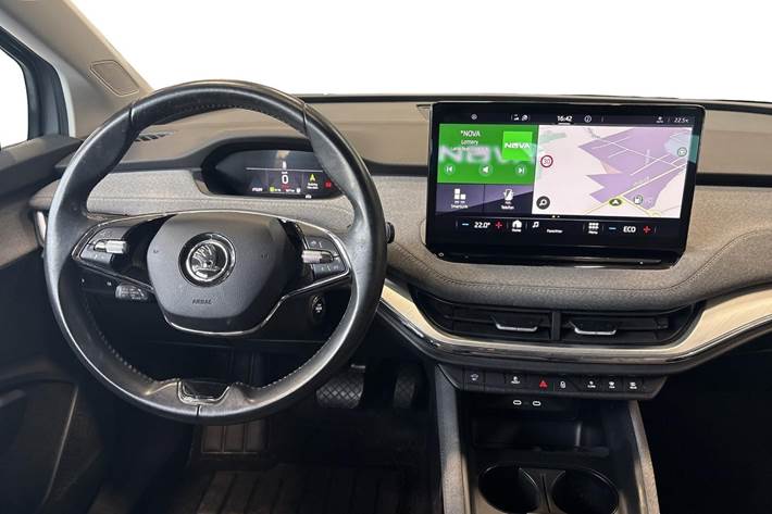 Grå Skoda Enyaq fra 2023