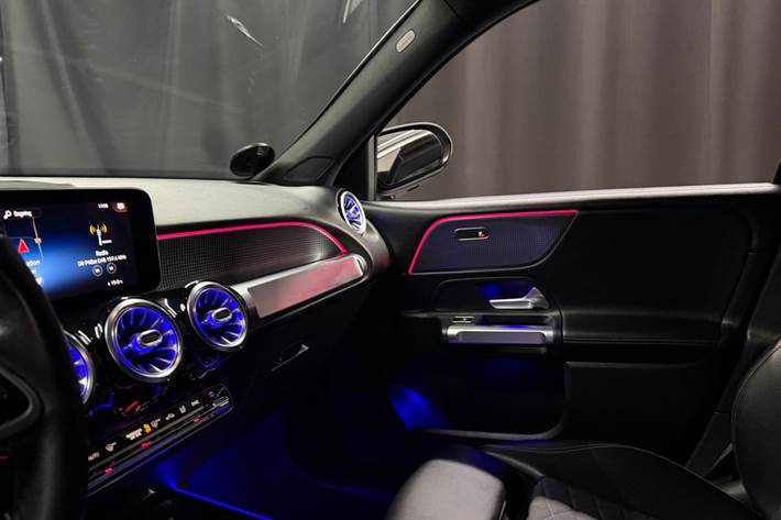 Grå Mercedes GLB200 d fra 2020