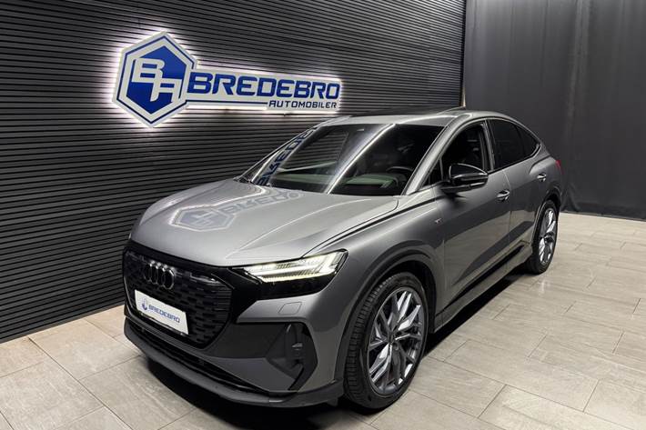 Grå Audi Q4 e-tron fra 2024