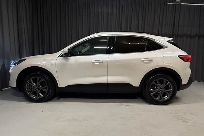 Hvid Ford Kuga fra 2020