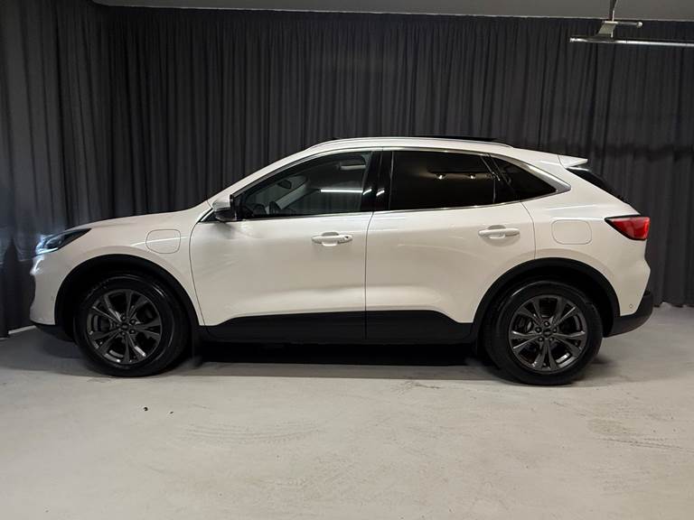 Ford Kuga 2,5 PHEV Titanium X CVT