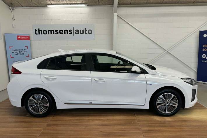 Hvid Hyundai Ioniq fra 2020
