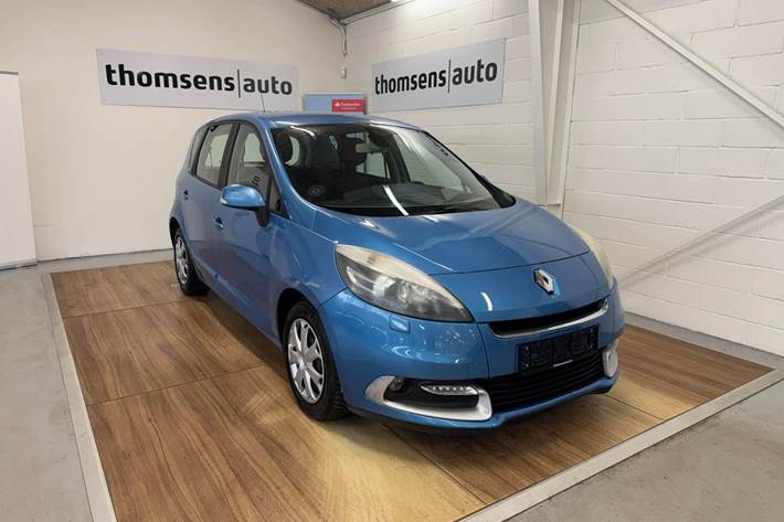 Blå Renault Scenic III fra 2012