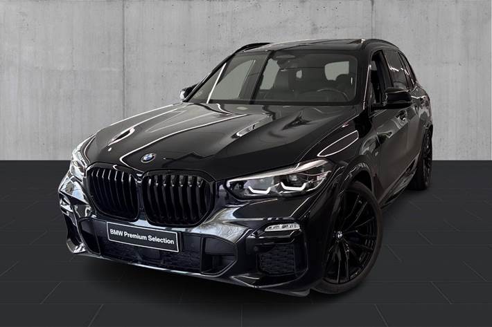 Sort BMW X5 fra 2021 set udefra
