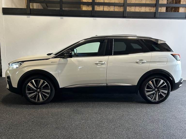 Peugeot 3008 1,6 Hybrid4 GT Line EAT8