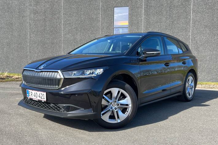Sort Skoda Enyaq fra 2023