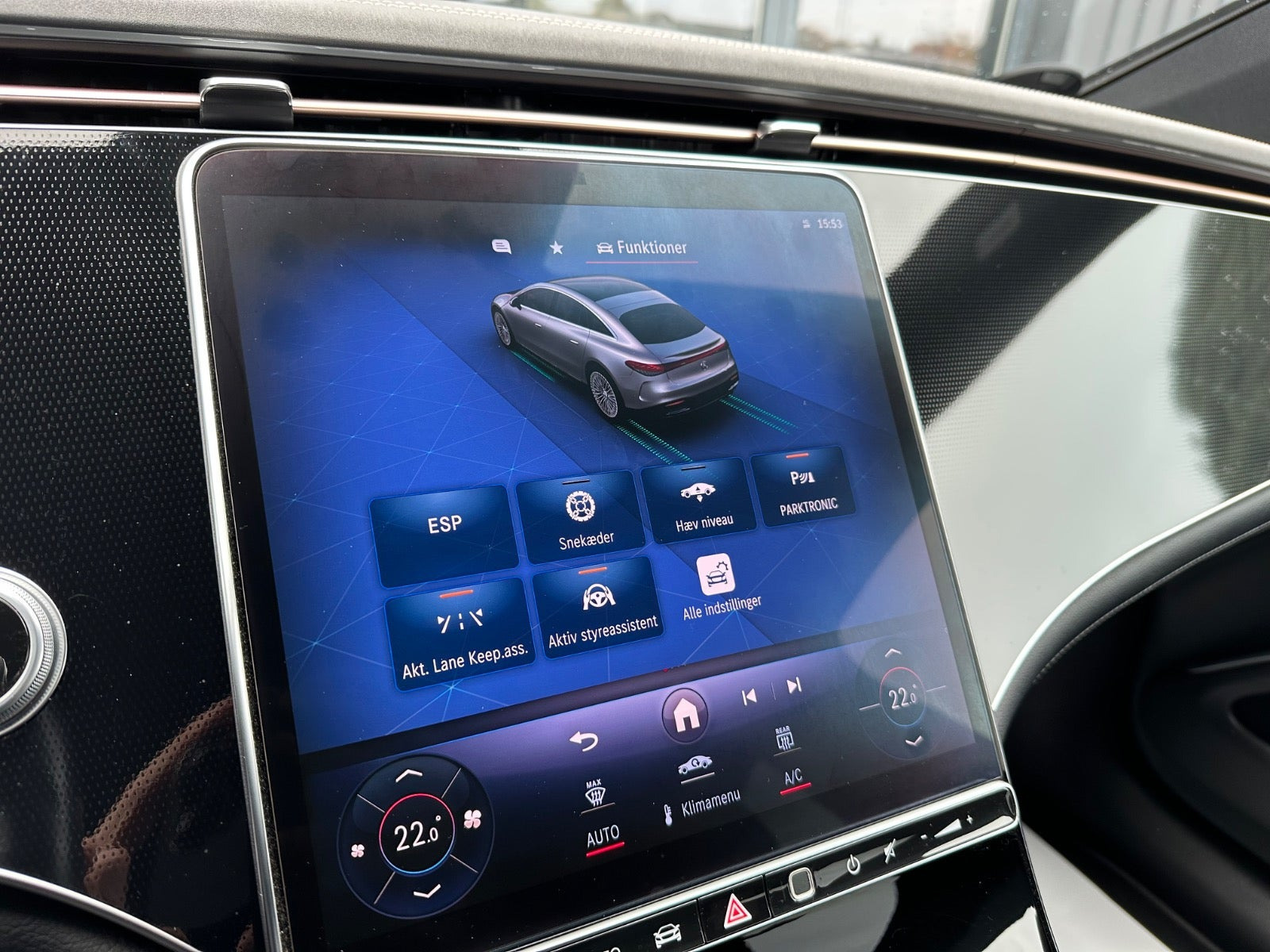 Grå Mercedes EQS450+ fra 2022