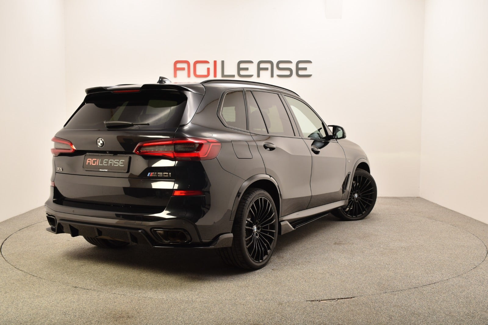 Sort BMW X5 fra 2020