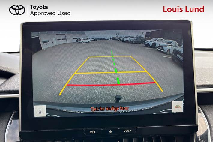 Sølv Toyota Corolla Cross fra 2023