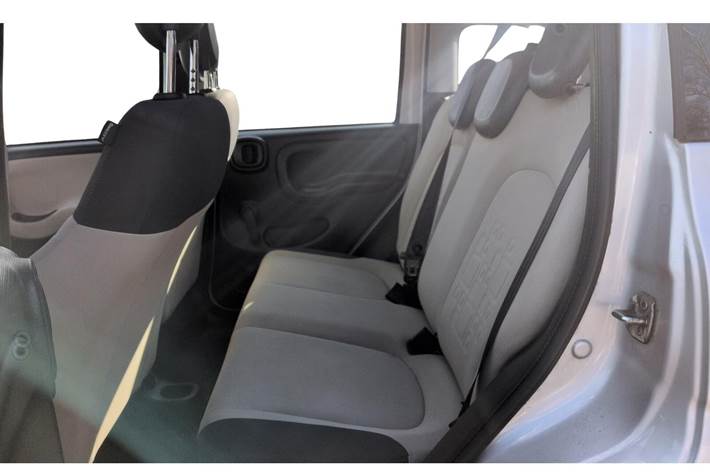 Sølv Fiat Panda fra 2013