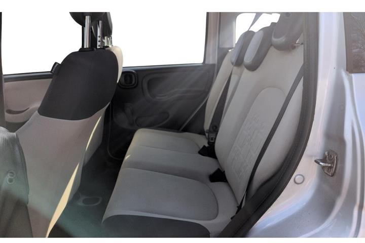 Sølv Fiat Panda fra 2013