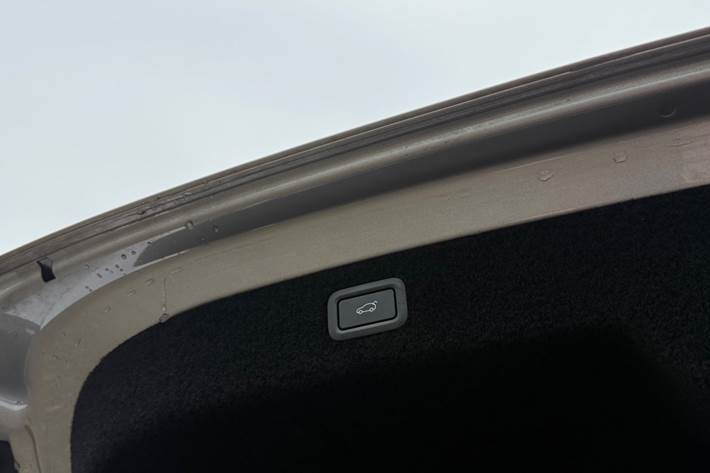 Sølv Xpeng P7 fra 2024