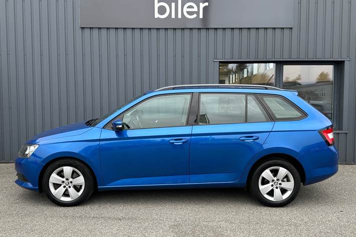 Blå Skoda Fabia fra 2018