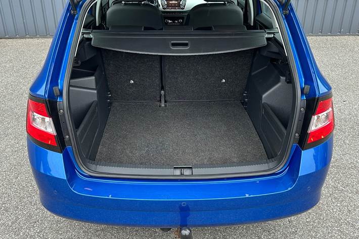 Blå Skoda Fabia fra 2018